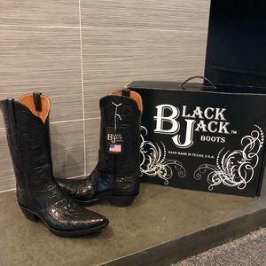 New Crocodile (Caiman), black boots size 8-1/2